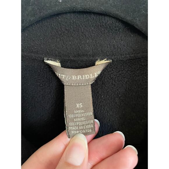 Bit & Bridle Women XS Vest Pockets Black Full Zip FleeceLined Quilted Small Flaw - Picture 3 of 8